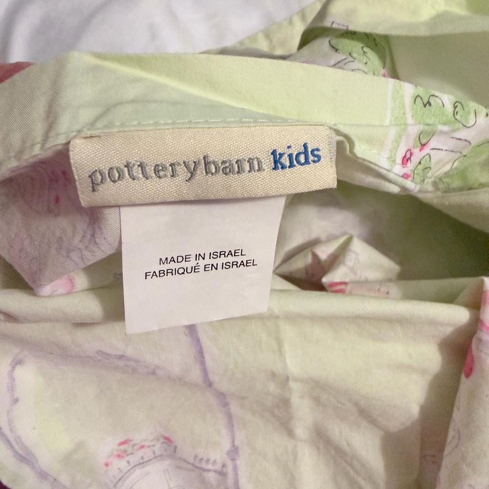 Pottery Barn Kids Duvet Cover with Pink and Green Parisian Print - Picture 5 of 5